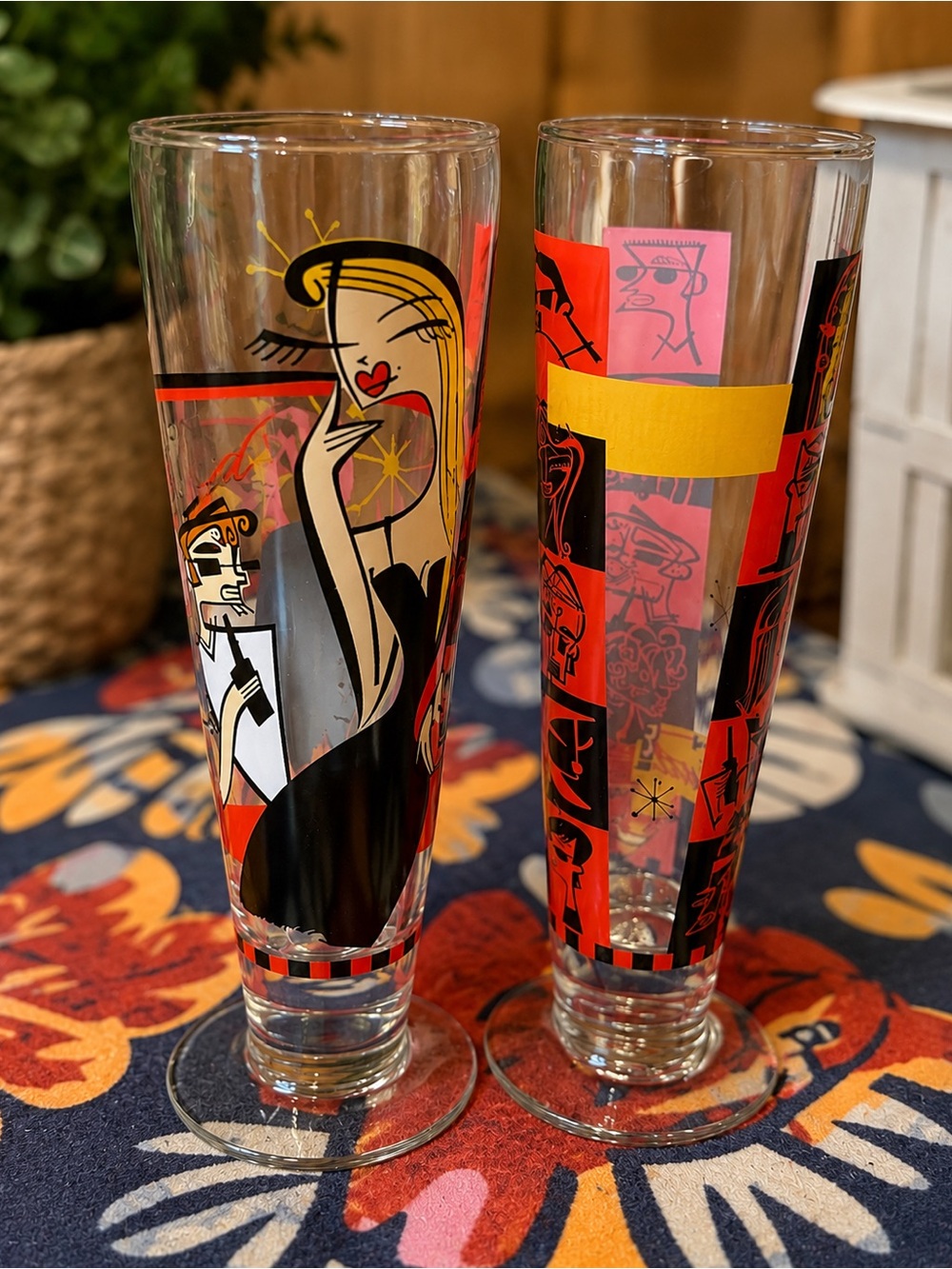 Vintage Budweiser Wild On Bud E! Pilsner Beer Glasses Set of 2